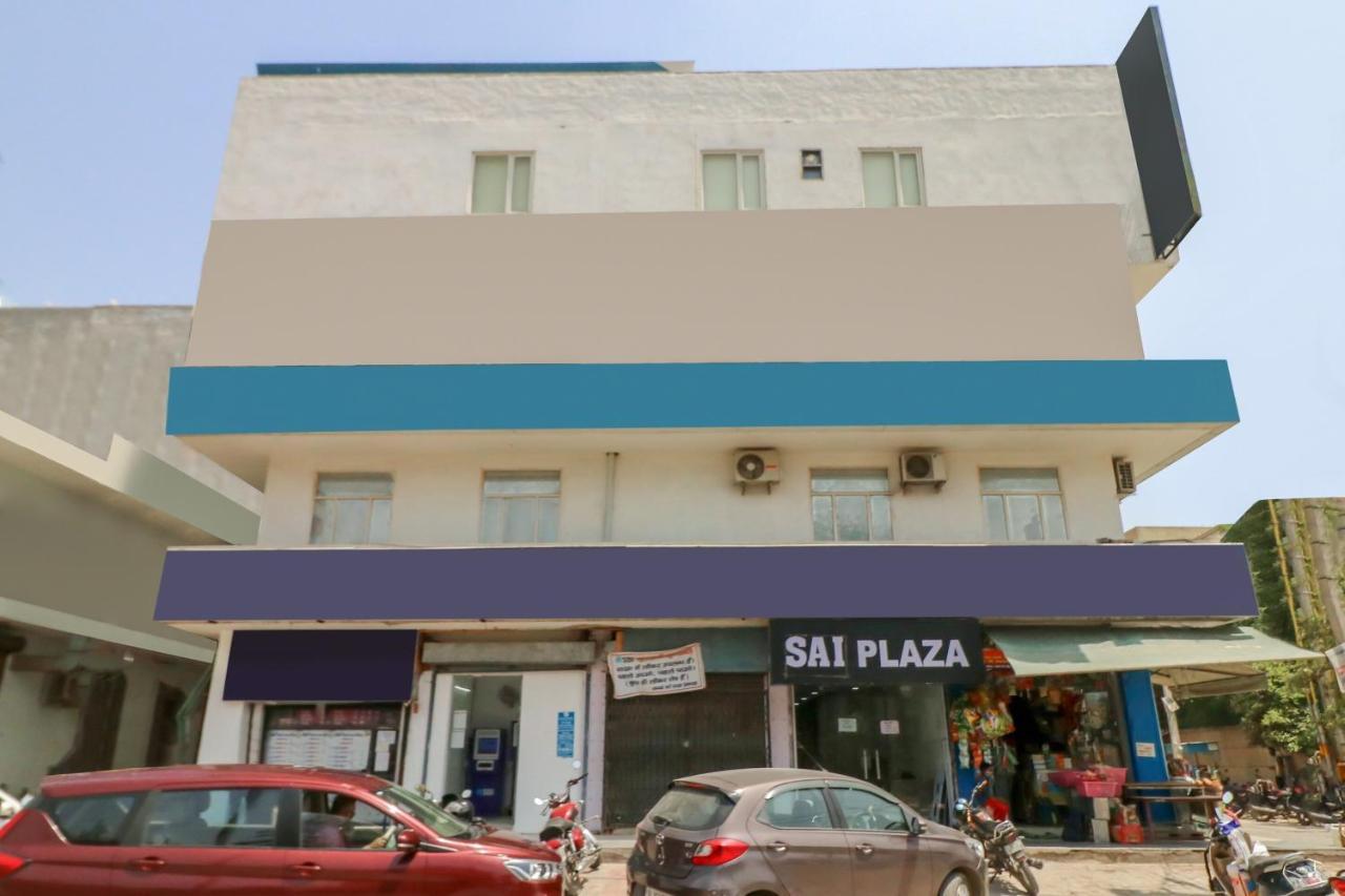 Oyo Flagship 80318 Hotel Sai Plaza Near Indira Gandhi International Airport Нью-Делі Екстер'єр фото