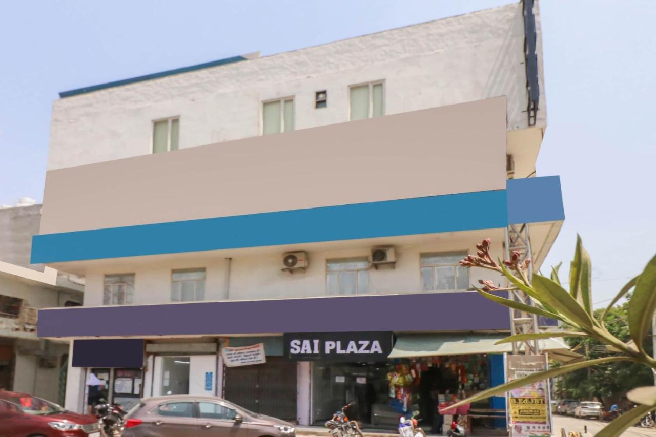 Oyo Flagship 80318 Hotel Sai Plaza Near Indira Gandhi International Airport Нью-Делі Екстер'єр фото
